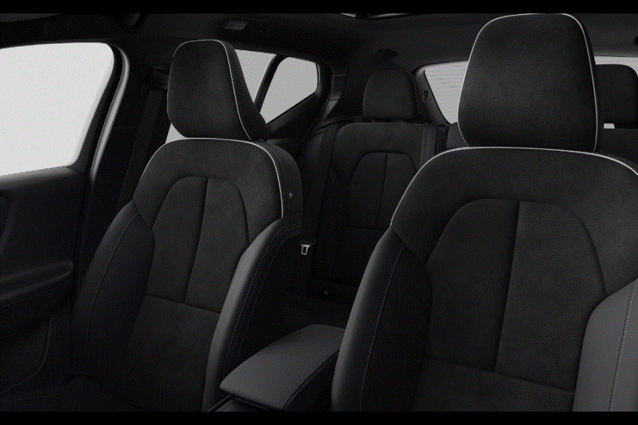 Volvo EX40 252PK Single Motor Extended Range Plus 82 kWh / Lounge Pakket / Extra getint glas / 360 Camera / 20'' velgen / Panoramadak / Zwart dak