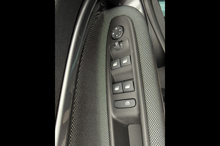 Fiat 600 Urban Pack Style Pack Comfort 1.2 Hybrid 136