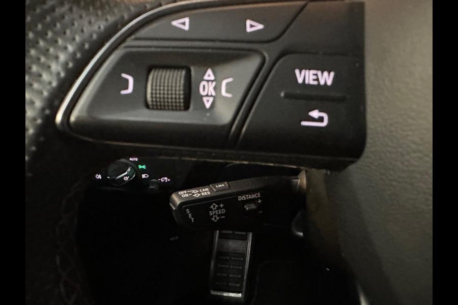 Audi Q2 35 TFSI S Line 150PK - Trekhaak, Carplay - Navigatie