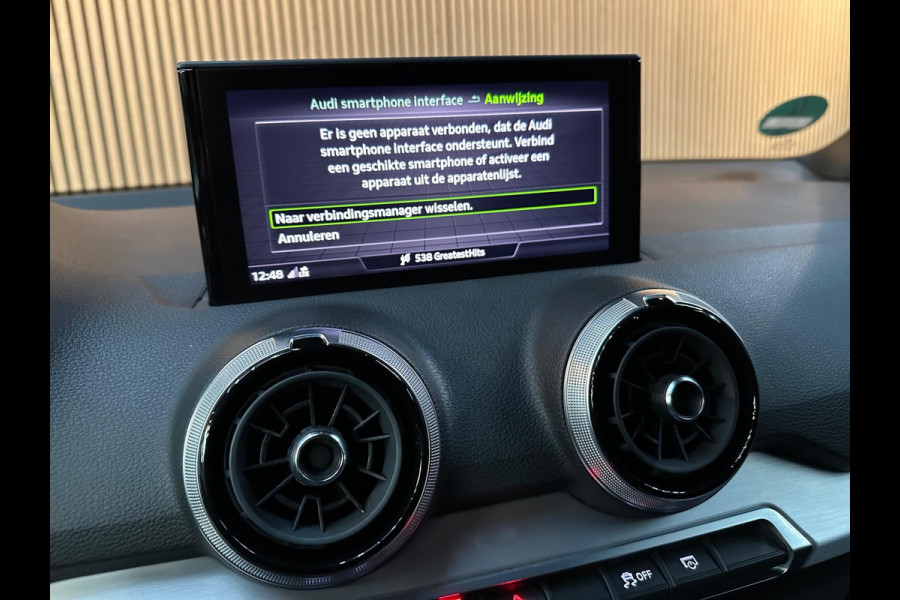 Audi Q2 35 TFSI S Line 150PK - Trekhaak, Carplay - Navigatie