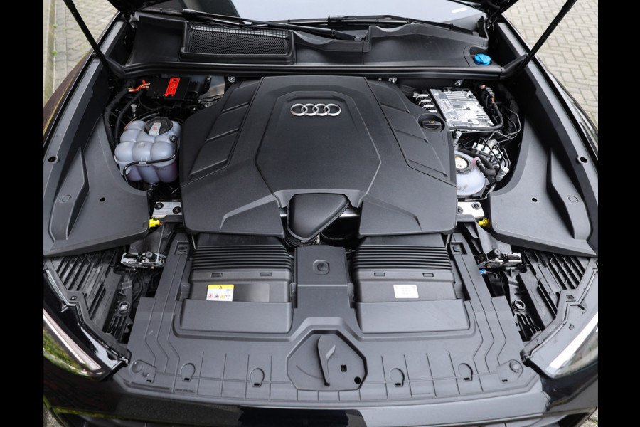 Audi Q8 60 TFSIe Quattro *Pano*Trekhaak*Matrix*B&O*