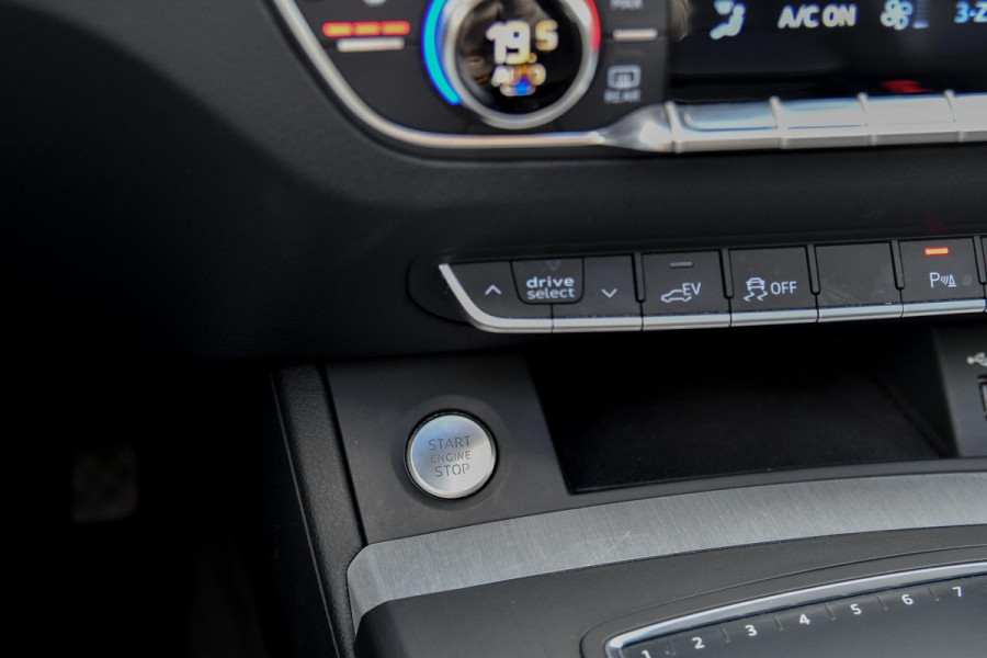 Audi Q5 50 TFSI e quattro 3X S-Line. Pano, Memory, Massage, ACC, Keyless, Camera, Matrix, CarPlay!
