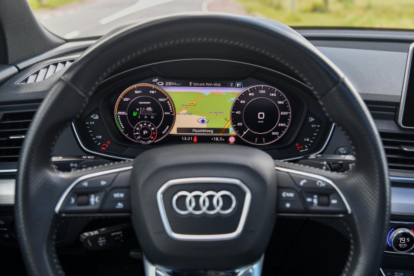 Audi Q5 50 TFSI e quattro 3X S-Line. Pano, Memory, Massage, ACC, Keyless, Camera, Matrix, CarPlay!