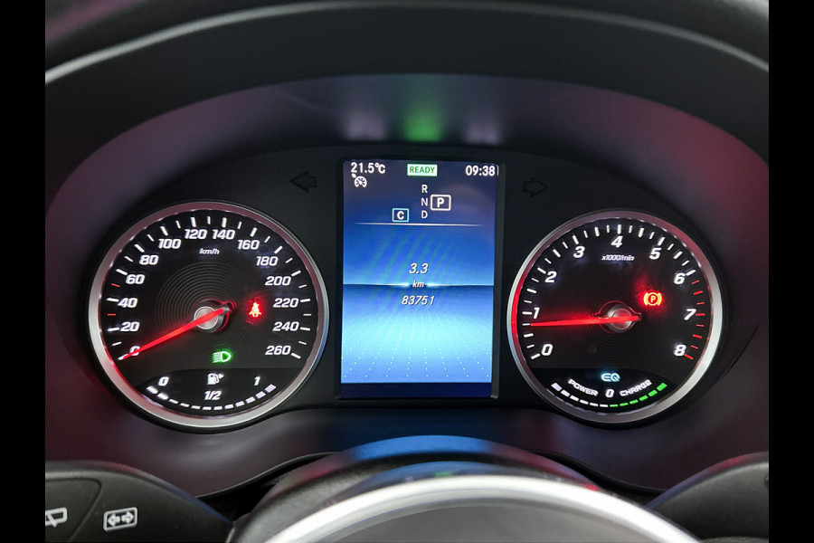 Mercedes-Benz GLC 200 Business Solution Limited | Lichtmetalen velgen | Navigatie | Parking support met camera achter | Trekhaak wegklapbaar | Inclusief 24 maanden MB Certified garantie voor Europa.