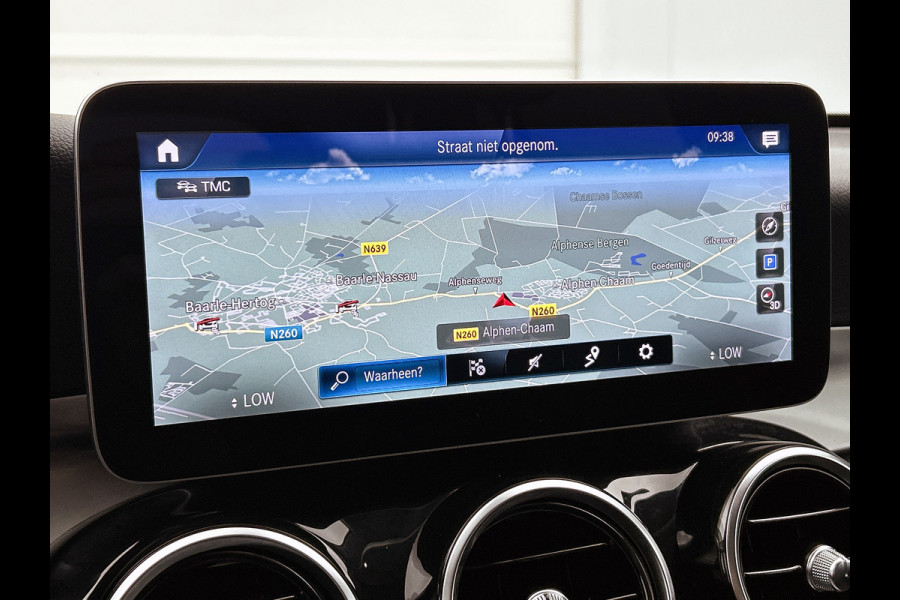 Mercedes-Benz GLC 200 Business Solution Limited | Lichtmetalen velgen | Navigatie | Parking support met camera achter | Trekhaak wegklapbaar | Inclusief 24 maanden MB Certified garantie voor Europa.
