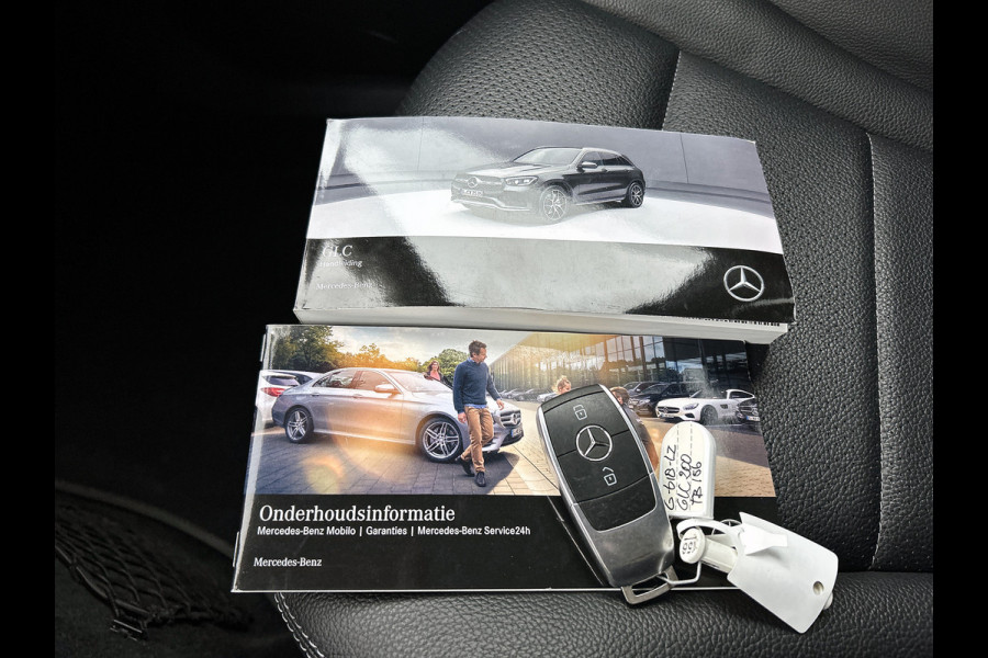 Mercedes-Benz GLC 200 Business Solution Limited | Lichtmetalen velgen | Navigatie | Parking support met camera achter | Trekhaak wegklapbaar | Inclusief 24 maanden MB Certified garantie voor Europa.