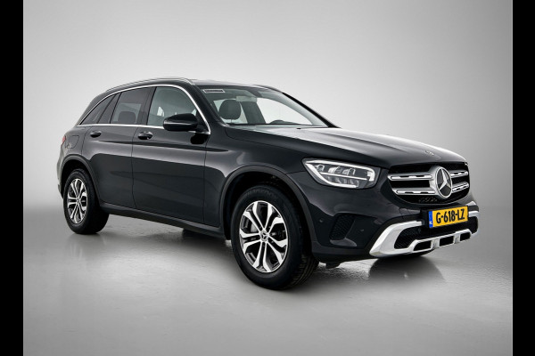 Mercedes-Benz GLC 200 Business Solution Limited | Lichtmetalen velgen | Navigatie | Parking support met camera achter | Trekhaak wegklapbaar | Inclusief 24 maanden MB Certified garantie voor Europa.