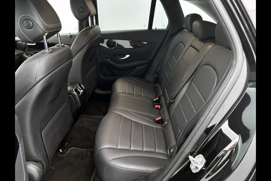 Mercedes-Benz GLC 200 Business Solution Limited | Lichtmetalen velgen | Navigatie | Parking support met camera achter | Trekhaak wegklapbaar | Inclusief 24 maanden MB Certified garantie voor Europa.