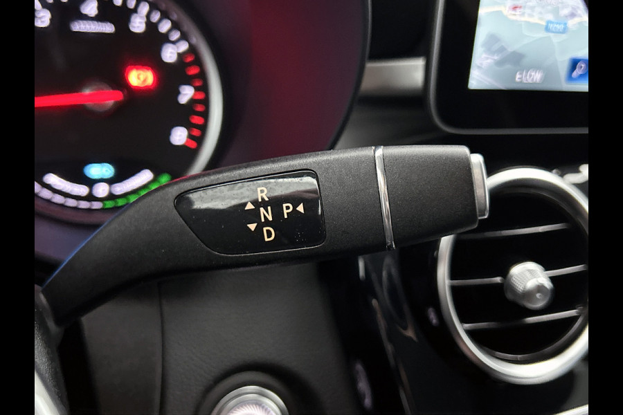 Mercedes-Benz GLC 200 Business Solution Limited | Lichtmetalen velgen | Navigatie | Parking support met camera achter | Trekhaak wegklapbaar | Inclusief 24 maanden MB Certified garantie voor Europa.