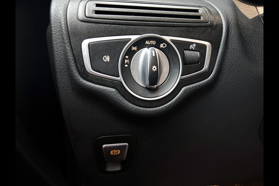 Mercedes-Benz GLC 200 Business Solution Limited | Lichtmetalen velgen | Navigatie | Parking support met camera achter | Trekhaak wegklapbaar | Inclusief 24 maanden MB Certified garantie voor Europa.