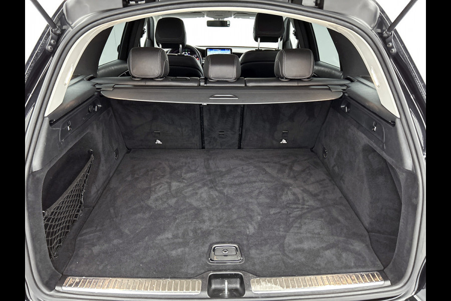 Mercedes-Benz GLC 200 Business Solution Limited | Lichtmetalen velgen | Navigatie | Parking support met camera achter | Trekhaak wegklapbaar | Inclusief 24 maanden MB Certified garantie voor Europa.