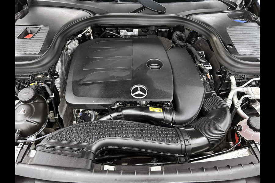 Mercedes-Benz GLC 200 Business Solution Limited | Lichtmetalen velgen | Navigatie | Parking support met camera achter | Trekhaak wegklapbaar | Inclusief 24 maanden MB Certified garantie voor Europa.
