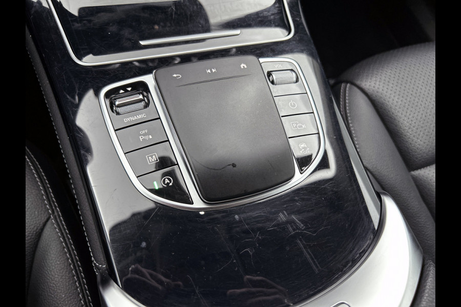 Mercedes-Benz GLC 200 Business Solution Limited | Lichtmetalen velgen | Navigatie | Parking support met camera achter | Trekhaak wegklapbaar | Inclusief 24 maanden MB Certified garantie voor Europa.