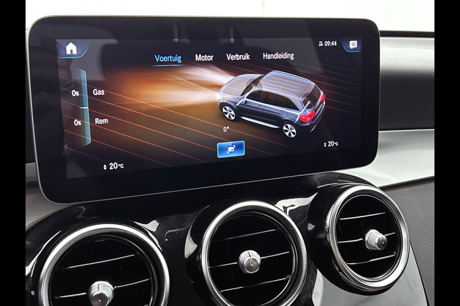 Mercedes-Benz GLC 200 Business Solution Limited | Lichtmetalen velgen | Navigatie | Parking support met camera achter | Trekhaak wegklapbaar | Inclusief 24 maanden MB Certified garantie voor Europa.