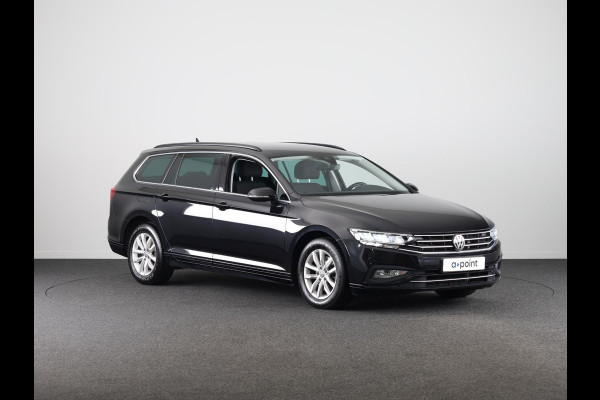 Volkswagen Passat Variant 1.5 TSI Comfort Business 150 PK | Automaat ( DSG) | Navigatie | Wegklapbare trekhaak | Extra getint glas