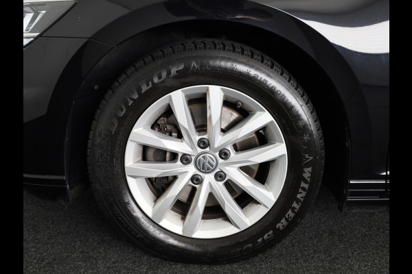 Volkswagen Passat Variant 1.5 TSI Comfort Business 150 PK | Automaat ( DSG) | Navigatie | Wegklapbare trekhaak | Extra getint glas