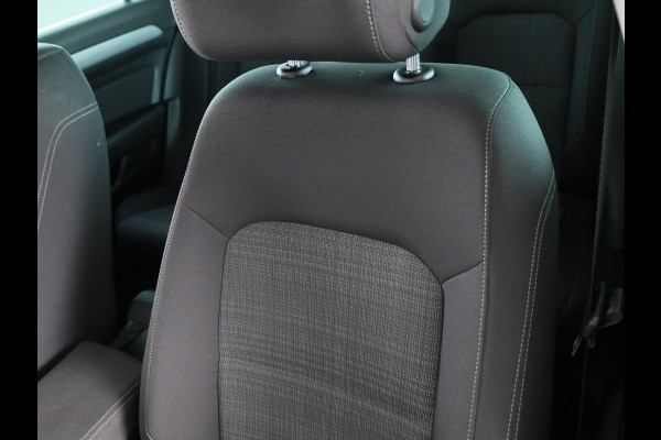 Volkswagen Passat Variant 1.5 TSI Comfort Business 150 PK | Automaat ( DSG) | Navigatie | Wegklapbare trekhaak | Extra getint glas