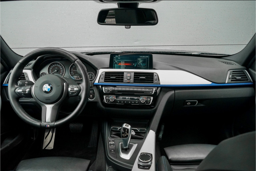 BMW 3-serie 330i xDrive High Ex M-Sport Individual Schuifdak Navi Pro 18"