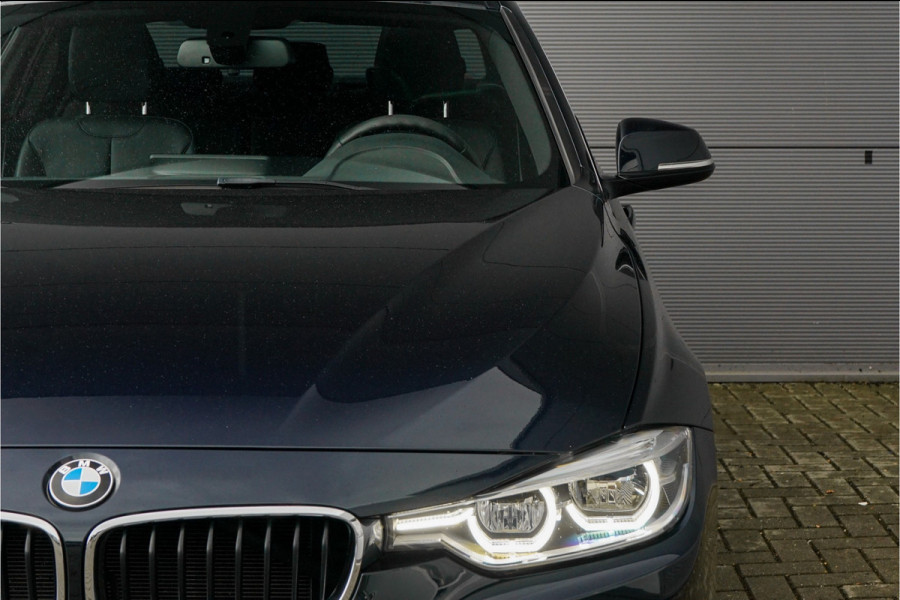 BMW 3-serie 330i xDrive High Ex M-Sport Individual Schuifdak Navi Pro 18"
