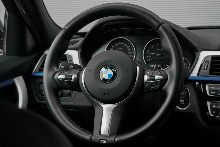 BMW 3-serie 330i xDrive High Ex M-Sport Individual Schuifdak Navi Pro 18"