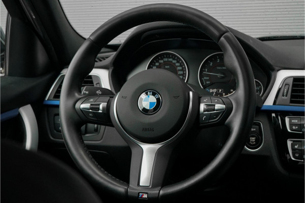 BMW 3-serie 330i xDrive High Ex M-Sport Individual Schuifdak Navi Pro 18"