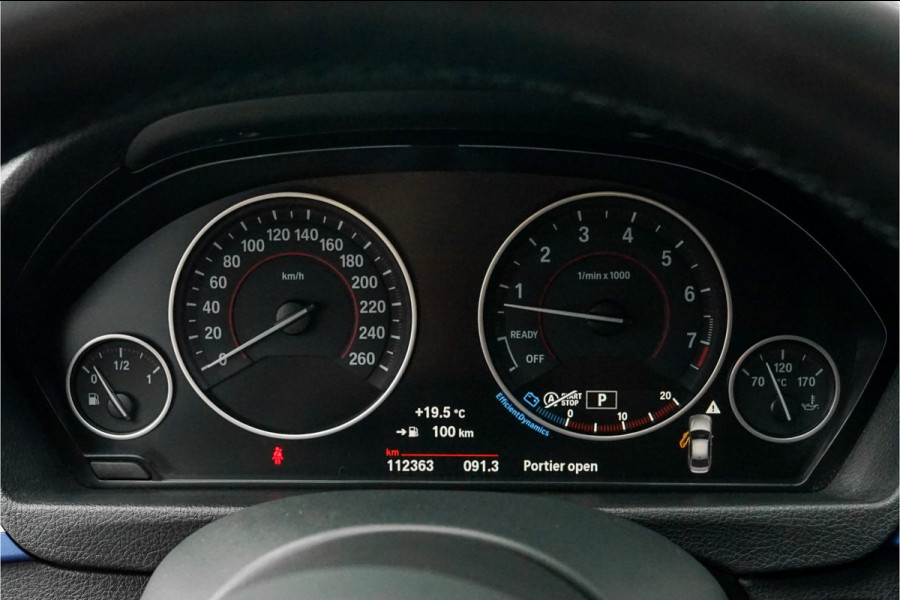 BMW 3-serie 330i xDrive High Ex M-Sport Individual Schuifdak Navi Pro 18"