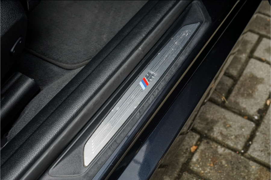 BMW 3-serie 330i xDrive High Ex M-Sport Individual Schuifdak Navi Pro 18"