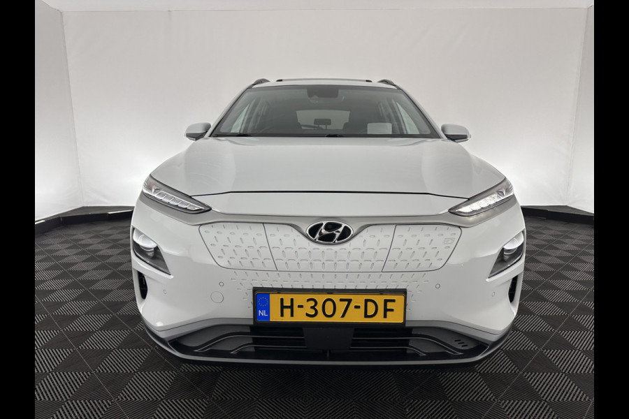 Hyundai Kona EV Premium 64 kWh (INCL-BTW) *PANO | FULL-LEATHER | KRELL-AUDIO | HEAD-UP | FULL-LED | NAVI-FULLMAP | DAB | ADAPT.CRUISE | KEYLESS | CAMERA | BLIND-SPOT | LANE-ASSIST | DIGI-COCKPIT | COMFORT-SEATS | 17''ALU*