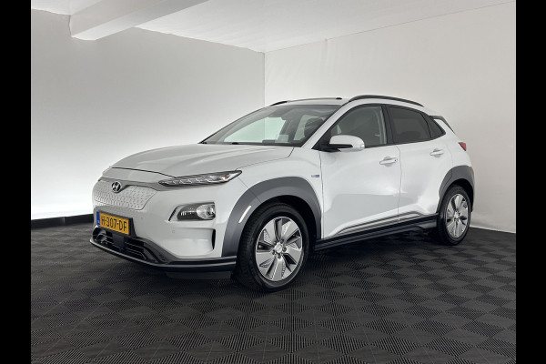 Hyundai Kona EV Premium 64 kWh (INCL-BTW) *PANO | FULL-LEATHER | KRELL-AUDIO | HEAD-UP | FULL-LED | NAVI-FULLMAP | DAB | ADAPT.CRUISE | KEYLESS | CAMERA | BLIND-SPOT | LANE-ASSIST | DIGI-COCKPIT | COMFORT-SEATS | 17''ALU*