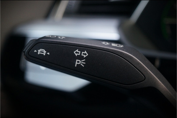 Audi e-tron e-tron 50 quattro Launch edition Black 71 kWh | S Line | Black Edition | Panoramadak | Memory Seats | Camera | Luchtvering | Adaptive Cruise Control | Keyless | Matrix LED | Leder | Stoelverwarming | NAP | BTW