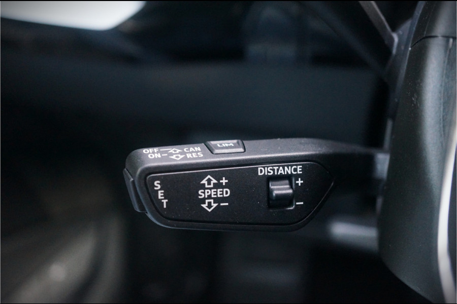 Audi e-tron e-tron 50 quattro Launch edition Black 71 kWh | S Line | Black Edition | Panoramadak | Memory Seats | Camera | Luchtvering | Adaptive Cruise Control | Keyless | Matrix LED | Leder | Stoelverwarming | NAP | BTW