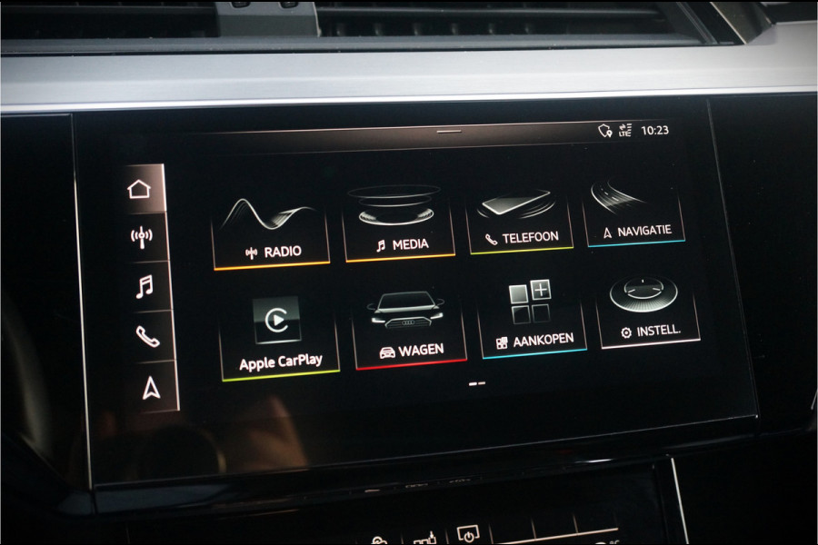 Audi e-tron e-tron 50 quattro Launch edition Black 71 kWh | S Line | Black Edition | Panoramadak | Memory Seats | Camera | Luchtvering | Adaptive Cruise Control | Keyless | Matrix LED | Leder | Stoelverwarming | NAP | BTW