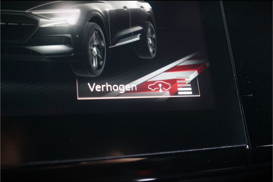 Audi e-tron e-tron 50 quattro Launch edition Black 71 kWh | S Line | Black Edition | Panoramadak | Memory Seats | Camera | Luchtvering | Adaptive Cruise Control | Keyless | Matrix LED | Leder | Stoelverwarming | NAP | BTW