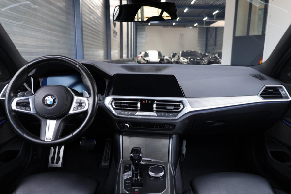 BMW 3-serie 330i M-Sport LED/VIRTUAL/SFEER/PANO/HALF LEDER+S.VERWAMRING/20" LMV/PDC/CRUISE/ECC/12 MND GARANTIE!