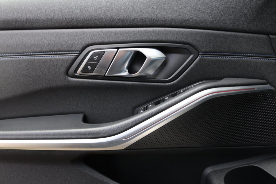 BMW 3-serie 330i M-Sport LED/VIRTUAL/SFEER/PANO/HALF LEDER+S.VERWAMRING/20" LMV/PDC/CRUISE/ECC/12 MND GARANTIE!