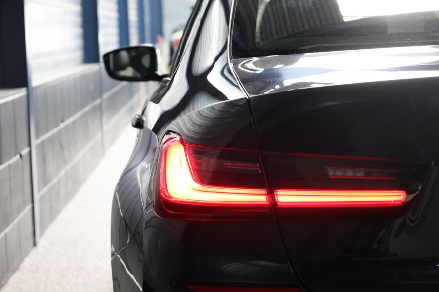 BMW 3-serie 330i M-Sport LED/VIRTUAL/SFEER/PANO/HALF LEDER+S.VERWAMRING/20" LMV/PDC/CRUISE/ECC/12 MND GARANTIE!