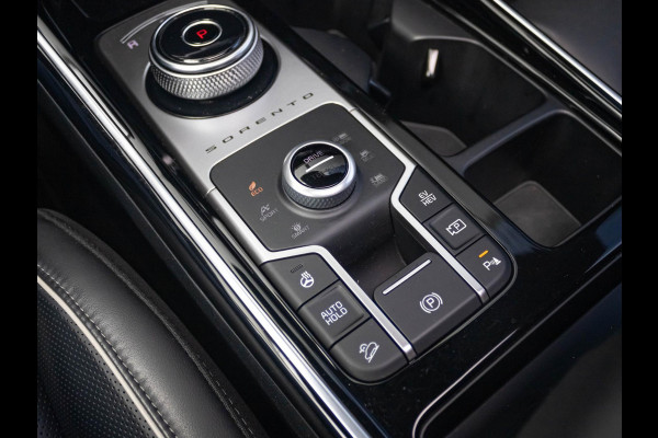 Kia Sorento 1.6 T-GDI Plug-in Hybrid 4WD ExecutiveLine 5p. | Schuif&kantel dak l Nappa Leder l Trekhaak l 360 camera