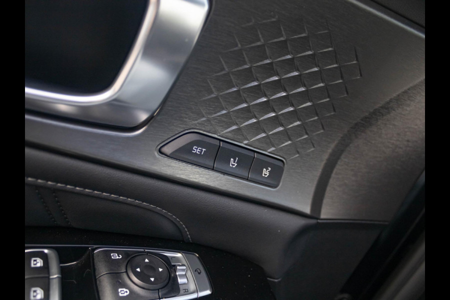 Kia Sorento 1.6 T-GDI Plug-in Hybrid 4WD ExecutiveLine 5p. | Schuif&kantel dak l Nappa Leder l Trekhaak l 360 camera
