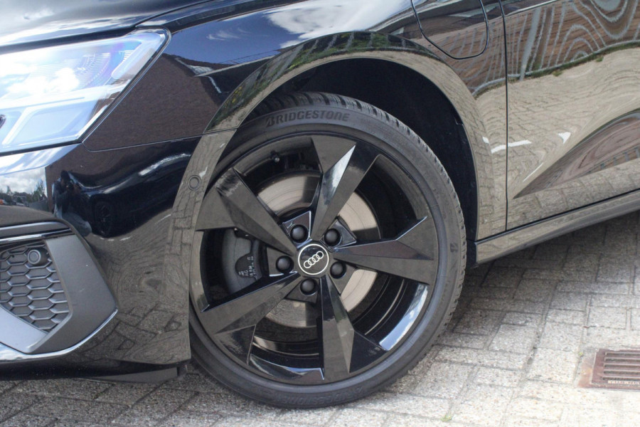 Audi A3 Sportback 40 TFSI e Edition PANO| StoelVW | Keyless | Camera