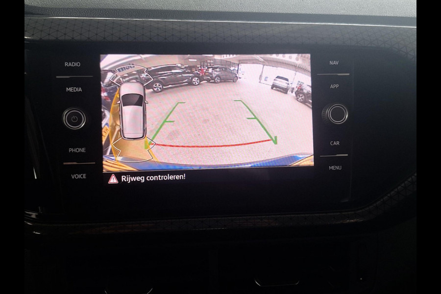 Volkswagen T-Cross 1.0 TSI R-Line DSG Automaat | Digitaal dashboard | Blind-Spot | Navi | Adaptive CC | Climate | (occasion)