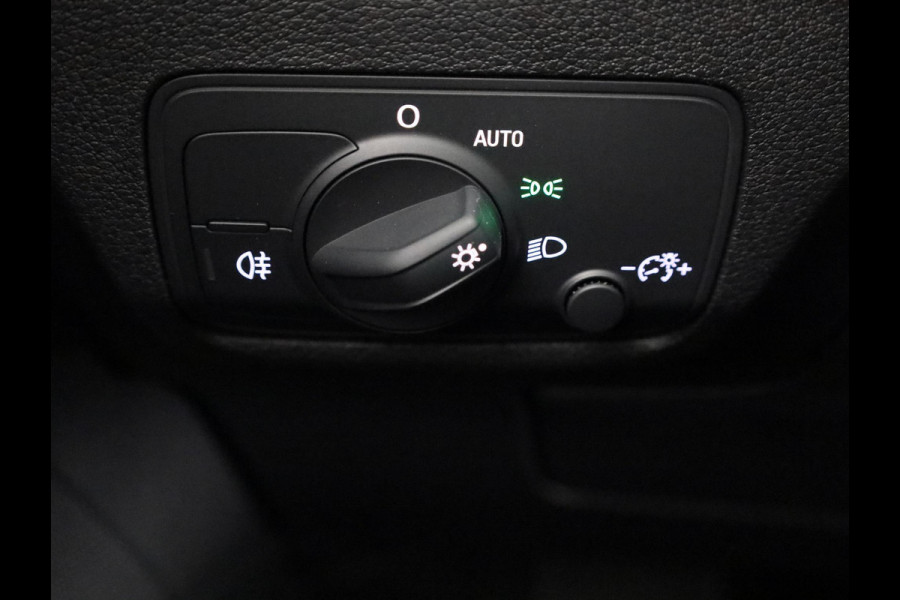 Audi Q2 Pro Line 35 TFSI 150 pk Hatchback | Assistentiepakket parking | Apple car play | Adaptive cruise control |