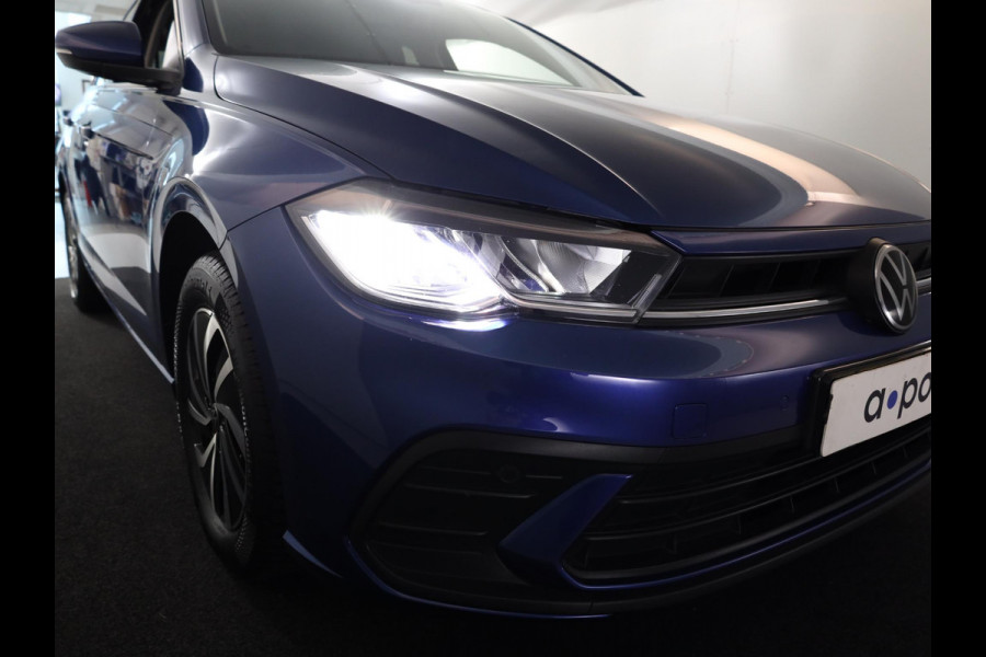 Volkswagen Polo 1.0 TSI Life 95 pk | Navigatie | Parkeersensoren | Achteruitrijcamera | Adaptieve cruise control | Stoelverwarming |