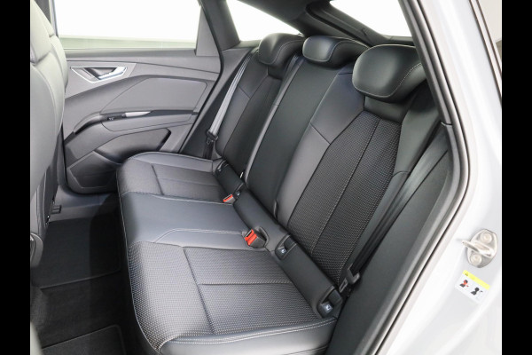 Audi Q4 Sportback e-tron 45 quattro S Edition 82 kWh panoramadak, achteruitrij camera, adaptive cruise control, optiek pakket zwart plus, privacy glass, lichtpakket, spiegelkappen zwart