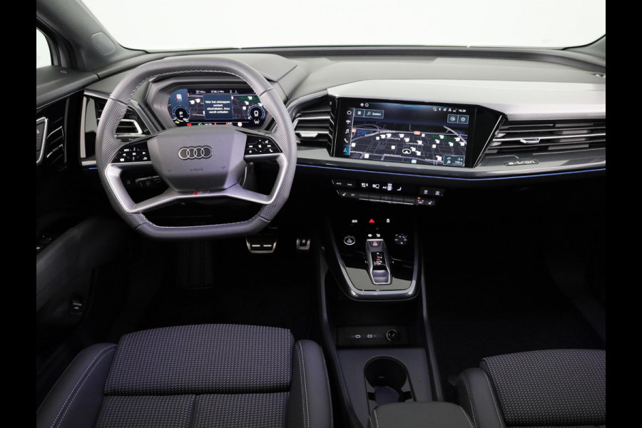 Audi Q4 Sportback e-tron 45 quattro S Edition 82 kWh panoramadak, achteruitrij camera, adaptive cruise control, optiek pakket zwart plus, privacy glass, lichtpakket, spiegelkappen zwart