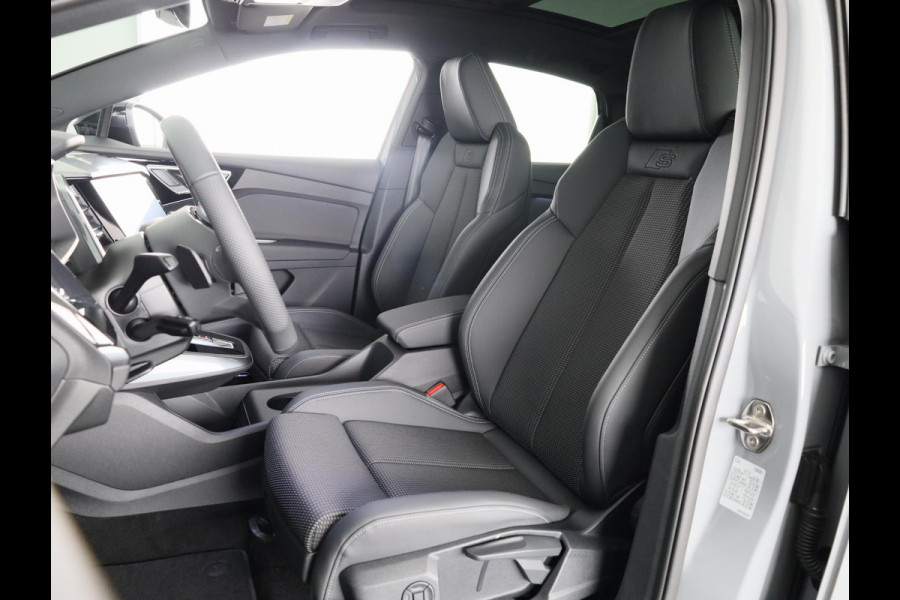 Audi Q4 Sportback e-tron 45 quattro S Edition 82 kWh panoramadak, achteruitrij camera, adaptive cruise control, optiek pakket zwart plus, privacy glass, lichtpakket, spiegelkappen zwart