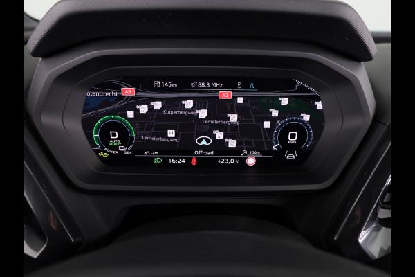 Audi Q4 Sportback e-tron 45 quattro S Edition 82 kWh panoramadak, achteruitrij camera, adaptive cruise control, optiek pakket zwart plus, privacy glass, lichtpakket, spiegelkappen zwart