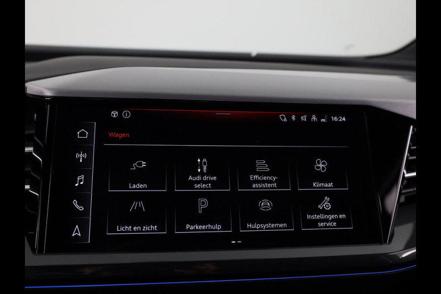 Audi Q4 Sportback e-tron 45 quattro S Edition 82 kWh panoramadak, achteruitrij camera, adaptive cruise control, optiek pakket zwart plus, privacy glass, lichtpakket, spiegelkappen zwart
