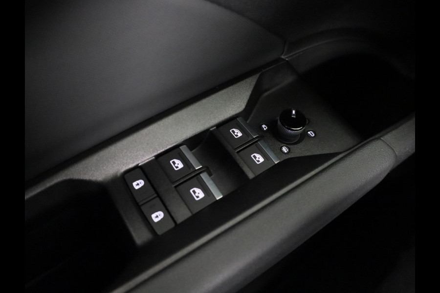 Audi Q4 Sportback e-tron 45 quattro S Edition 82 kWh panoramadak, achteruitrij camera, adaptive cruise control, optiek pakket zwart plus, privacy glass, lichtpakket, spiegelkappen zwart