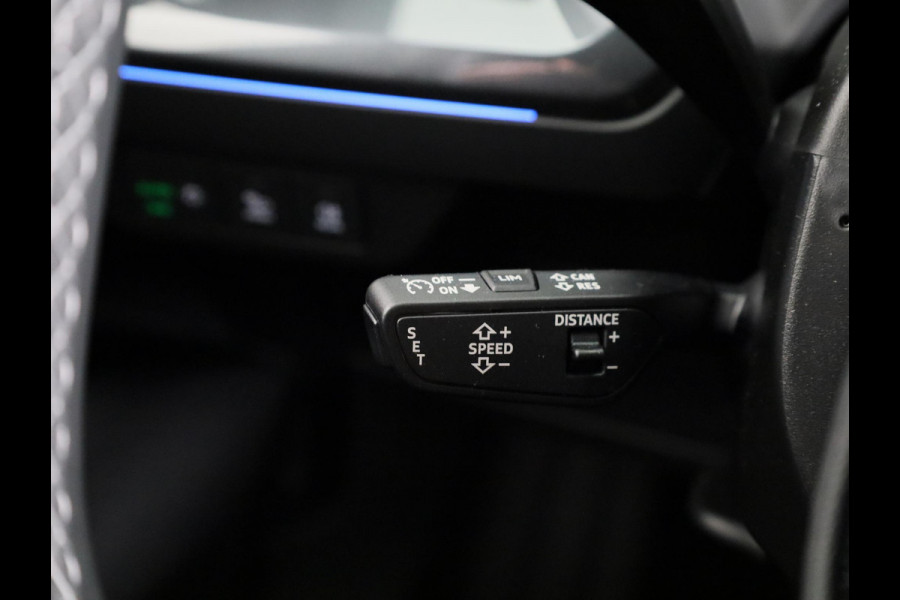 Audi Q4 Sportback e-tron 45 quattro S Edition 82 kWh panoramadak, achteruitrij camera, adaptive cruise control, optiek pakket zwart plus, privacy glass, lichtpakket, spiegelkappen zwart