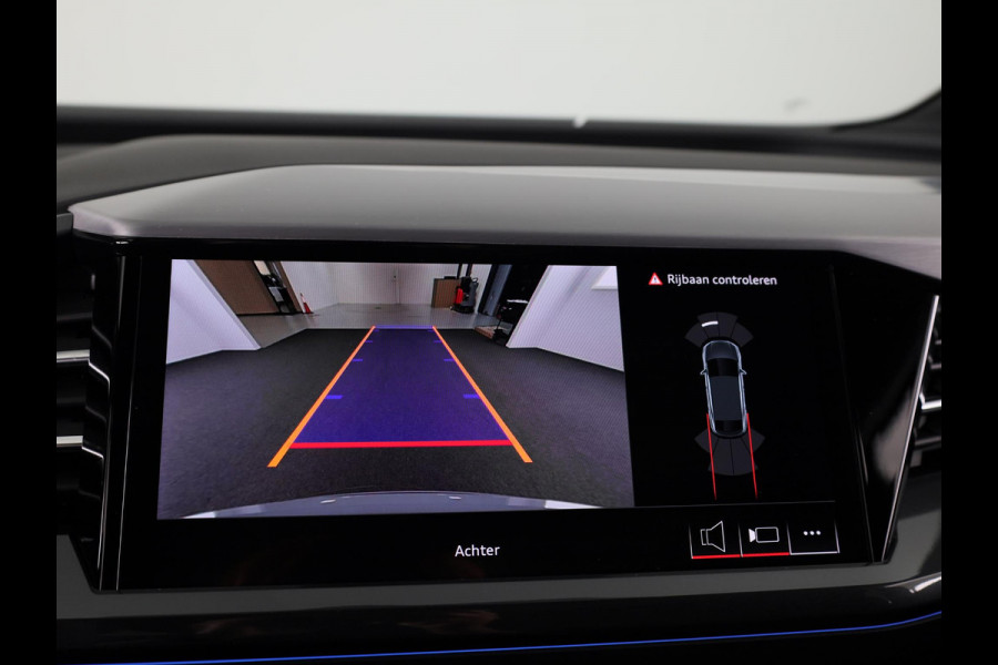 Audi Q4 Sportback e-tron 45 quattro S Edition 82 kWh panoramadak, achteruitrij camera, adaptive cruise control, optiek pakket zwart plus, privacy glass, lichtpakket, spiegelkappen zwart